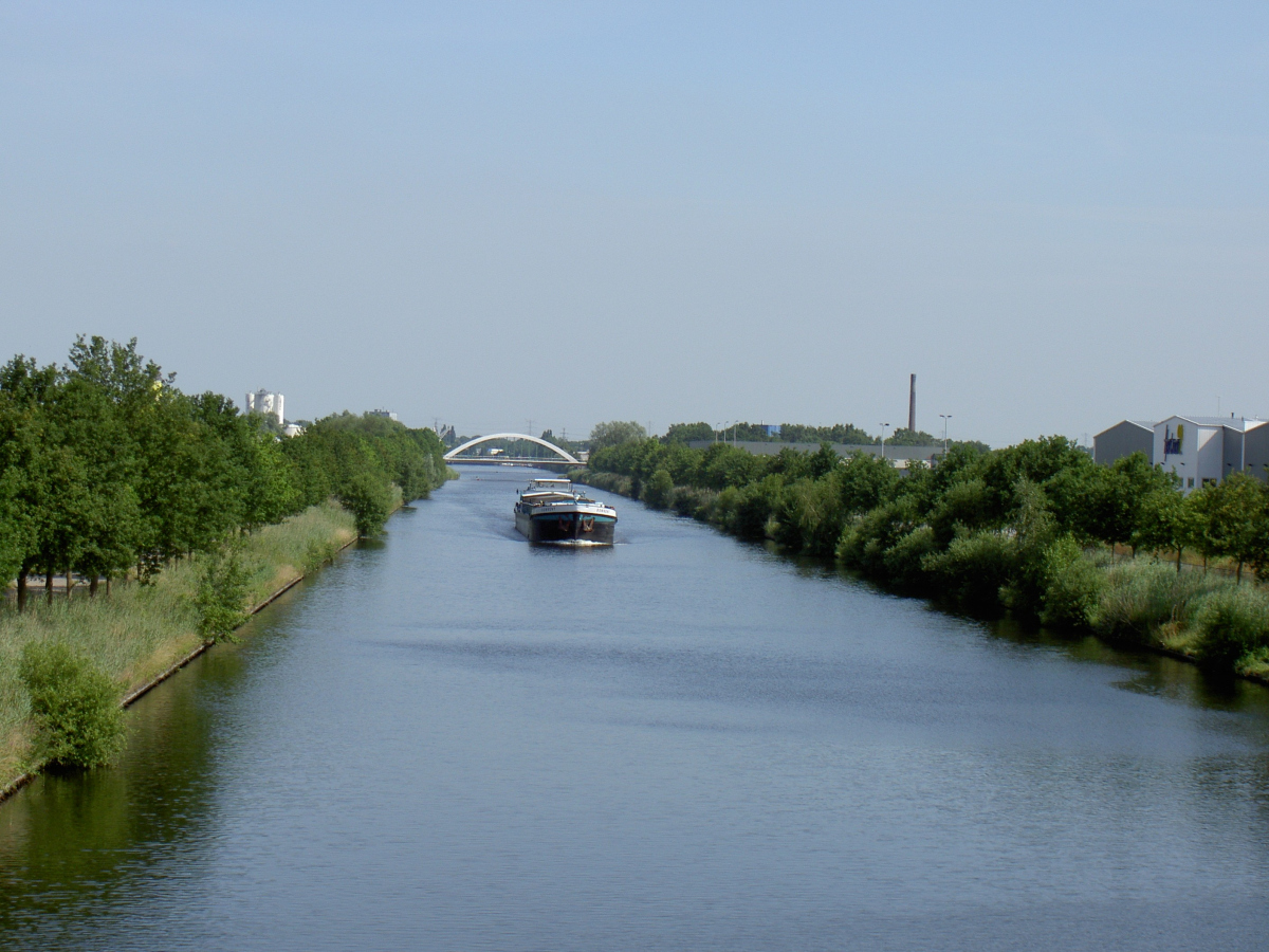 Der Twentekanaal nahe Enschede. (Copyright: Public)