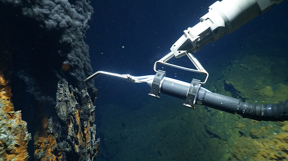 Fluid-Probennahme in der Tiefsee mit MARUM-QUEST 5000. Foto: MARUM – Zentrum für Marine Umweltwissenschaften, Universität Bremen