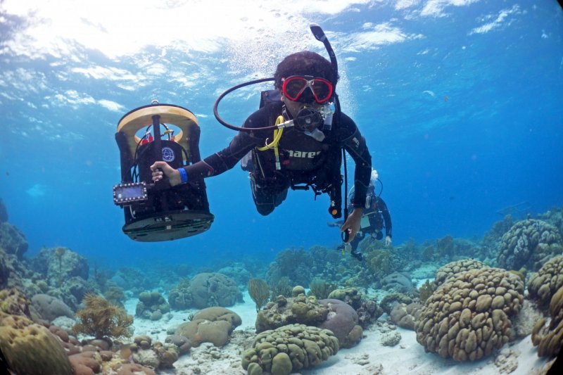 Hy­per­Di­ver: Mo­ni­to­ring der Ko­ral­len­rif­fe  22.08.2017 Bre­mer Wis­sen­schaft­ler grün­den mit­hil­fe des EXIST-Pro­gramms neue Fir­ma