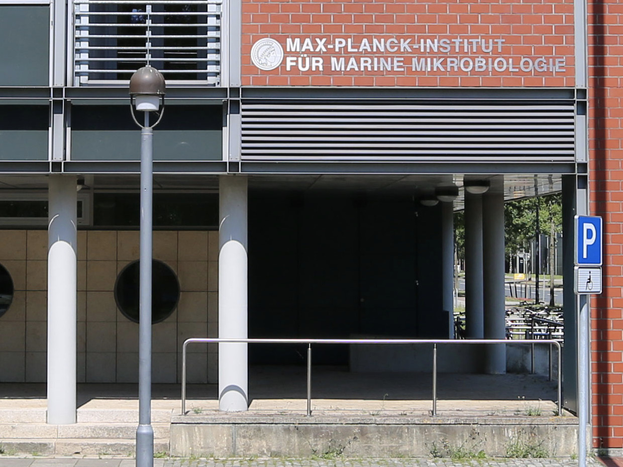 Schild am Eingang (@A. Esken, Max-Planck-Institut für Marine Mikrobiologie)